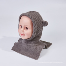 Chapeau tricoté avec collier détachable pour bébé